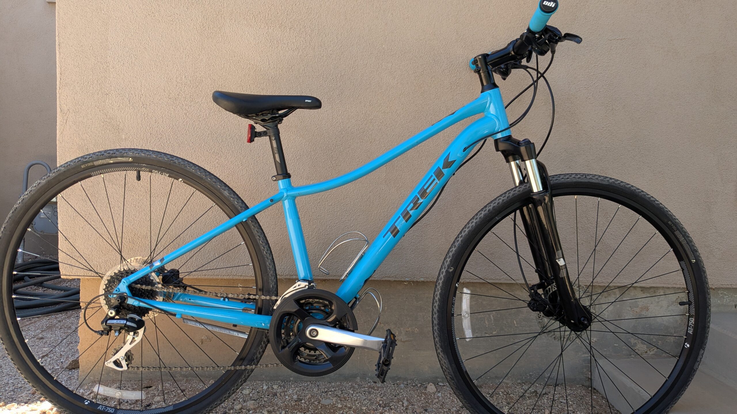 Trek Neko 2 Women’s Small Hybrid Bike